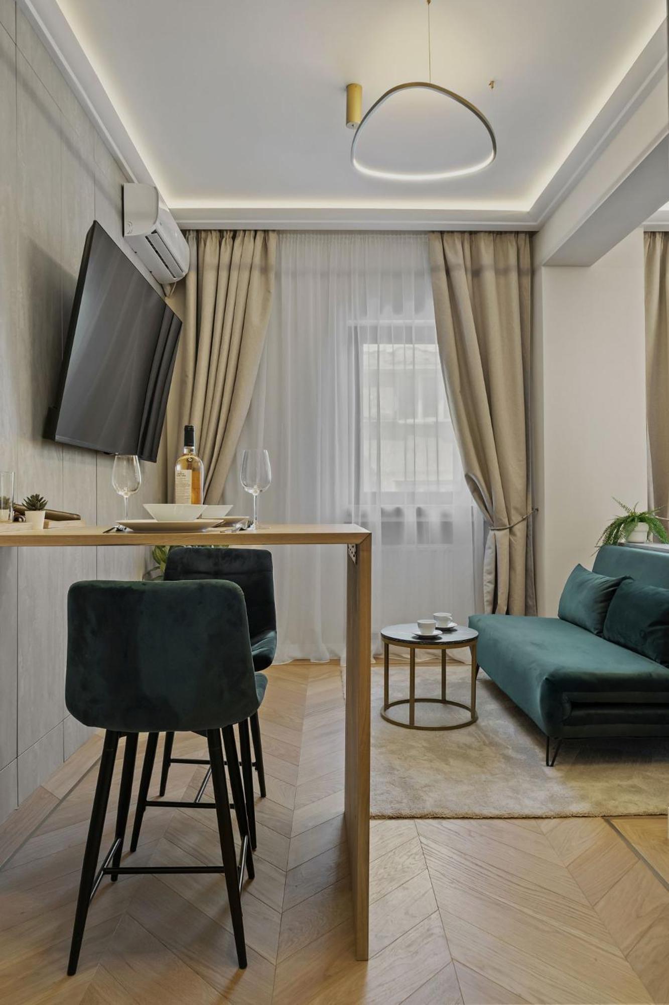 Studio Jungle Breath - City Centre بوخارست المظهر الخارجي الصورة