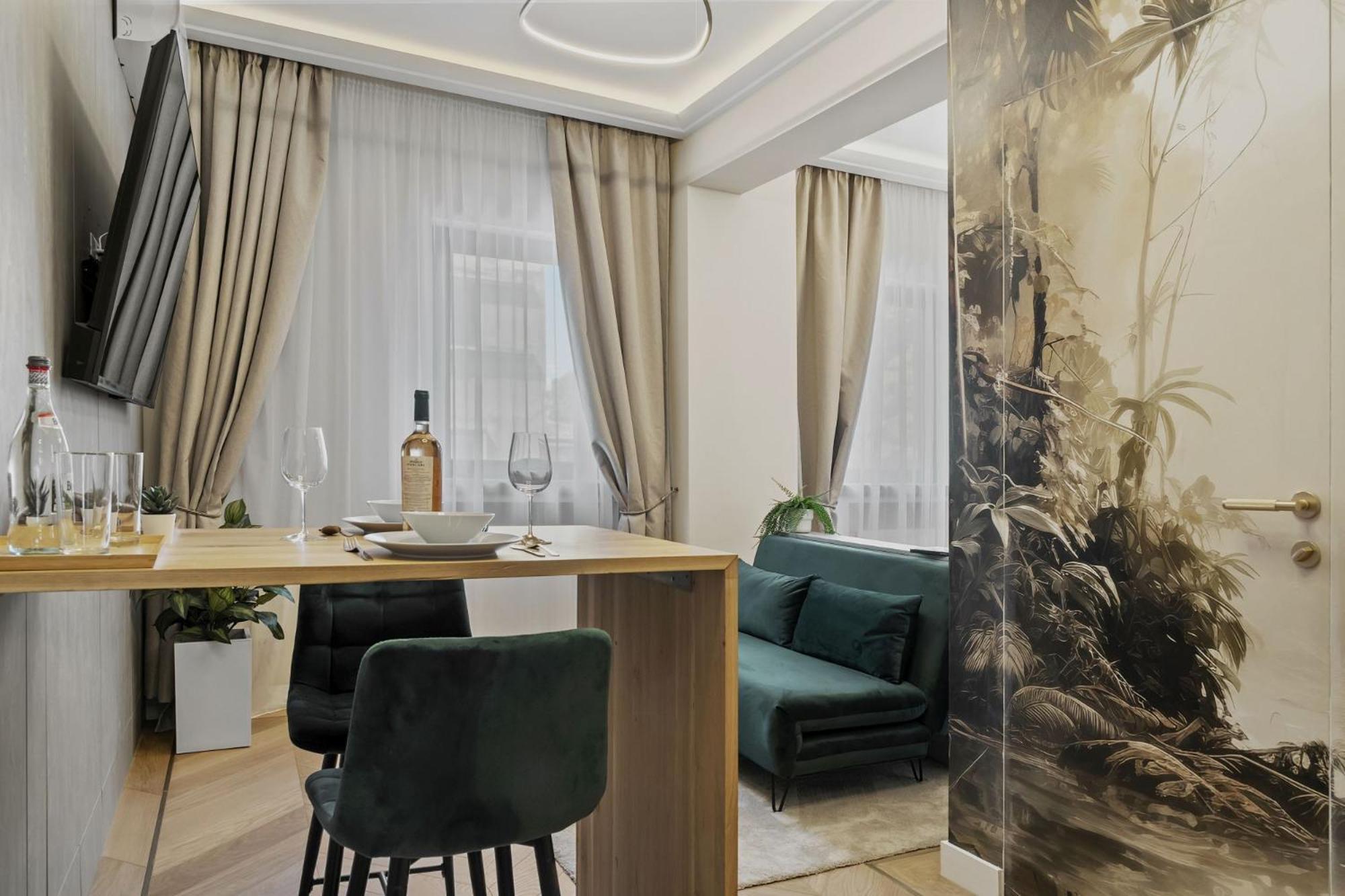 Studio Jungle Breath - City Centre بوخارست المظهر الخارجي الصورة
