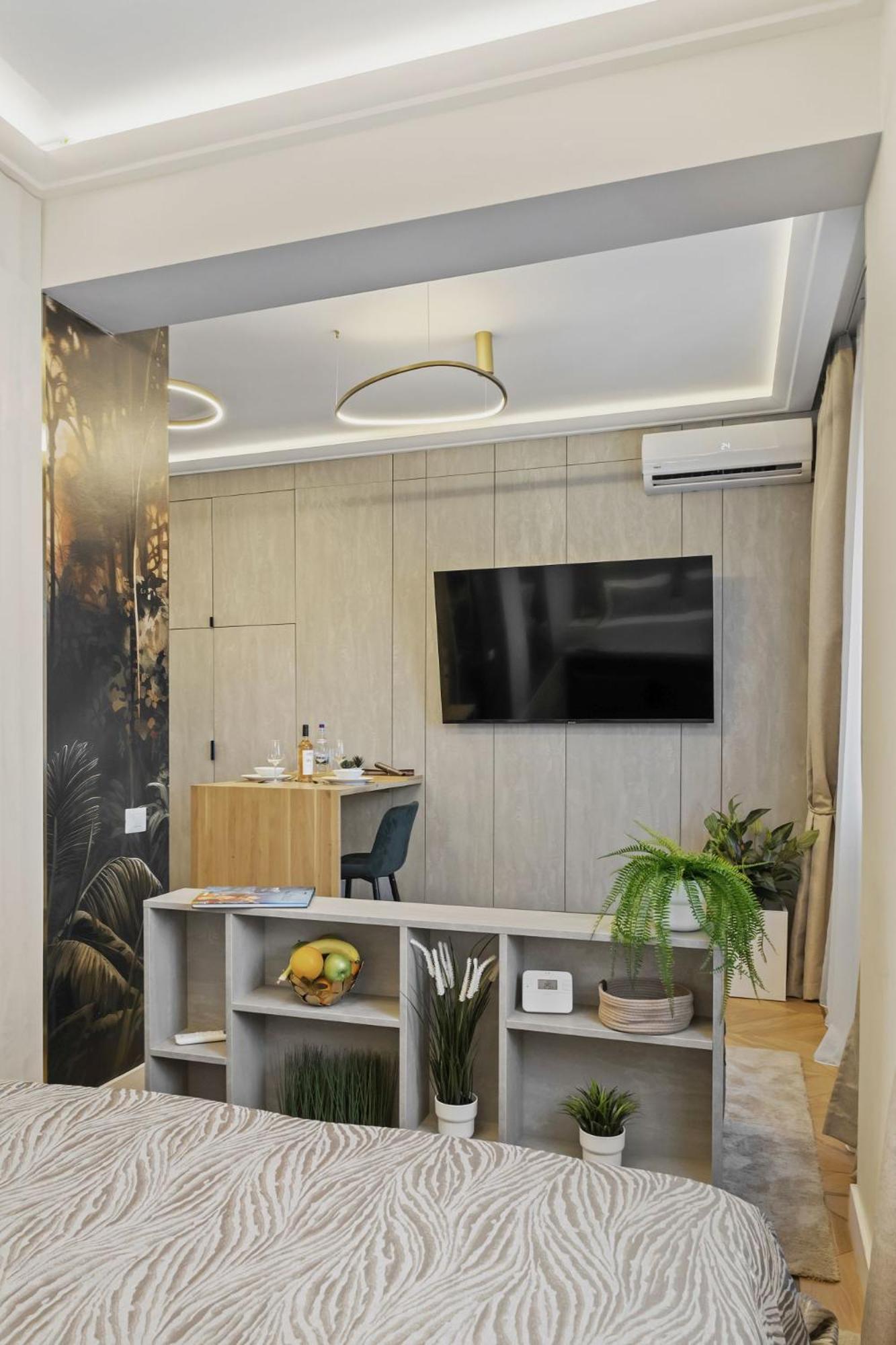 Studio Jungle Breath - City Centre بوخارست المظهر الخارجي الصورة